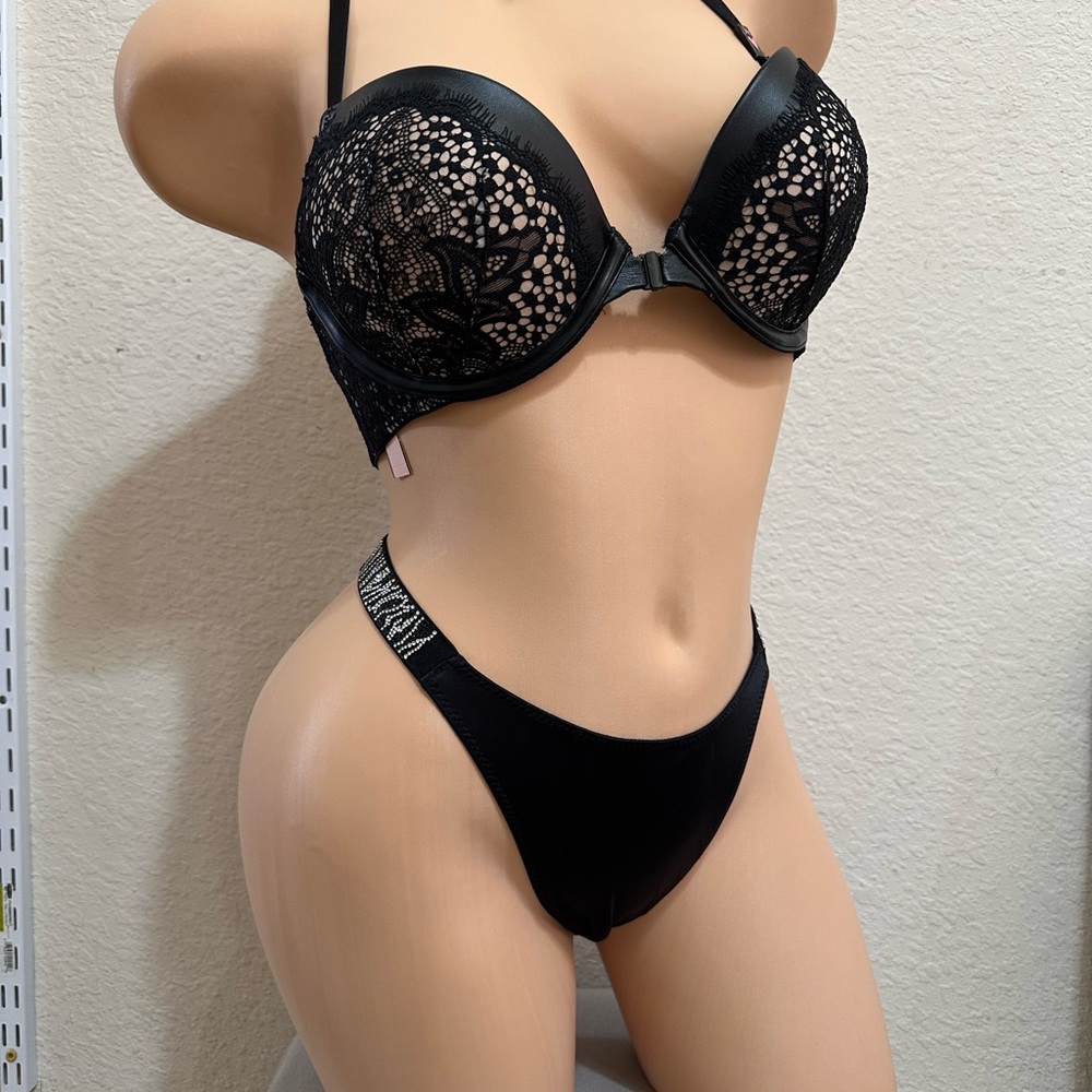 34C,M Victoria secret Black Lace Bra and Panty Set